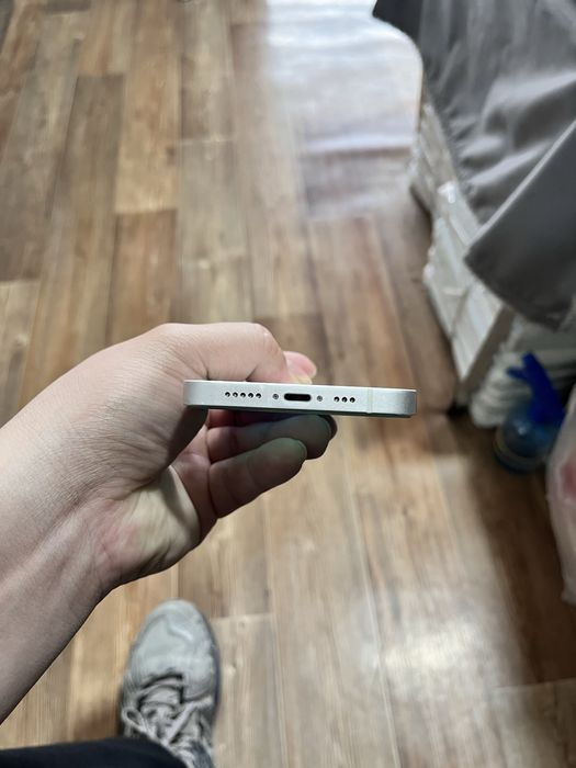 Продам Iphone 13 128 GB EAC Белый