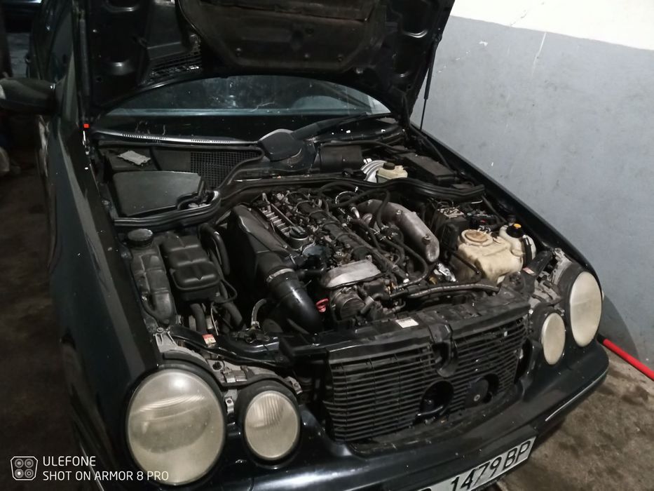 Мерцедес е320 2001 г.