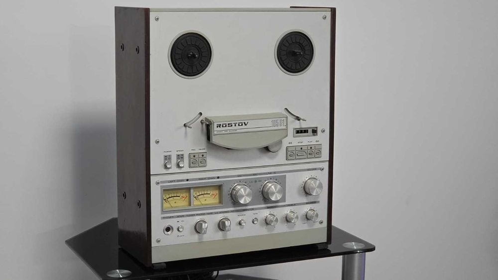 Magnetofon Rostov 105 S1  si Rostov 105
