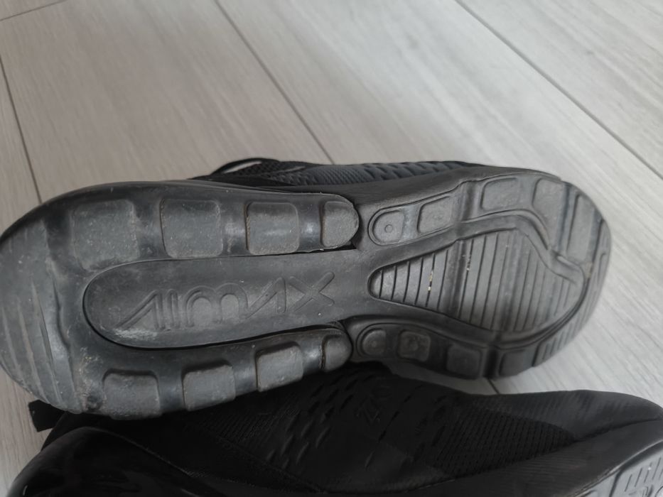 Nike Air Max 270