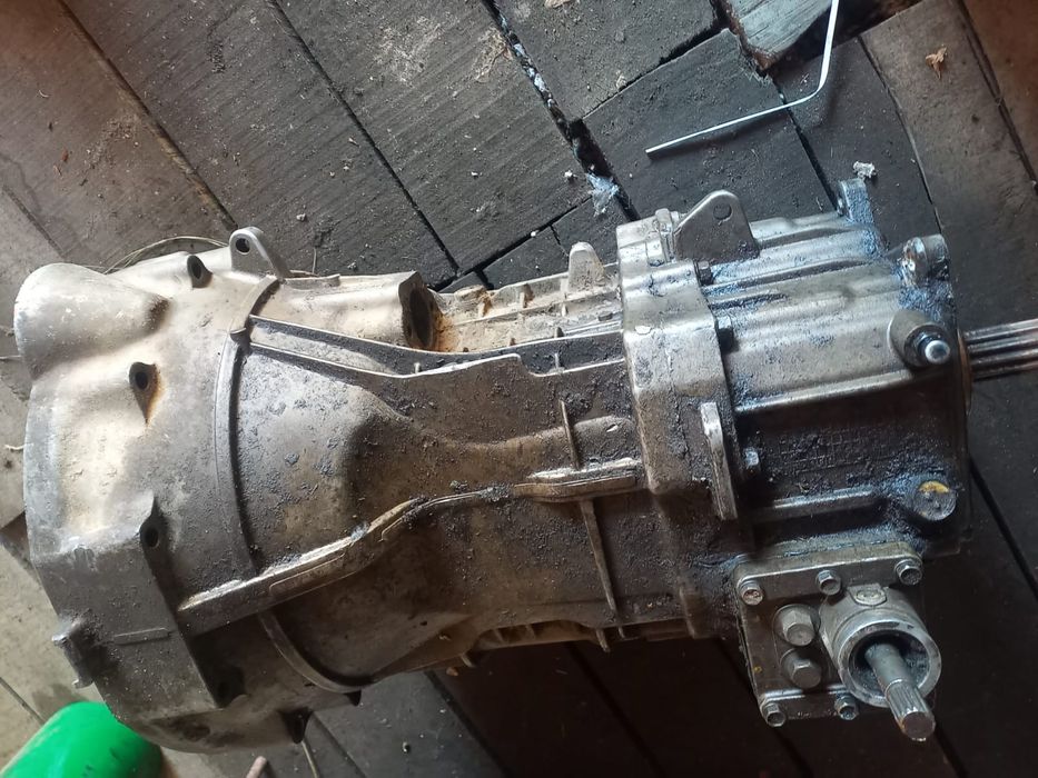 Продам мкпп уаз хантер