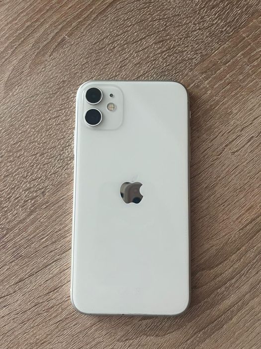 Айфон 11 в хорошем состояни