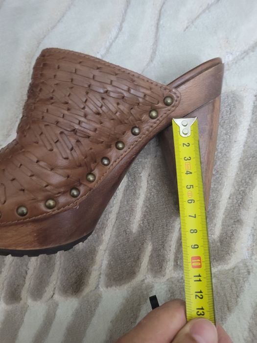 Saboti din piele naturala Zara