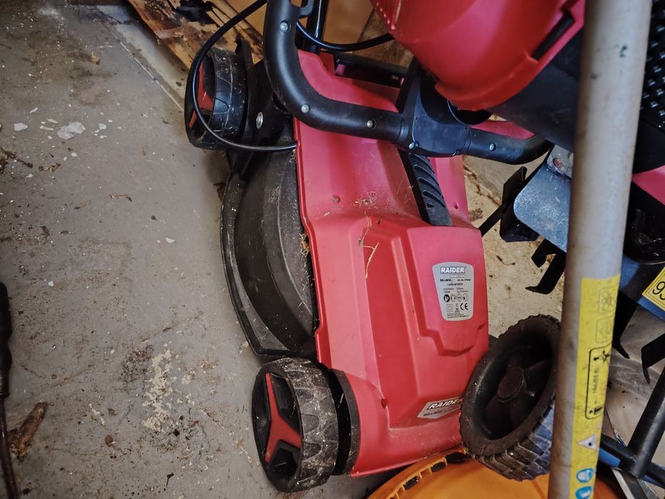 Електрическа косачка Райдер
