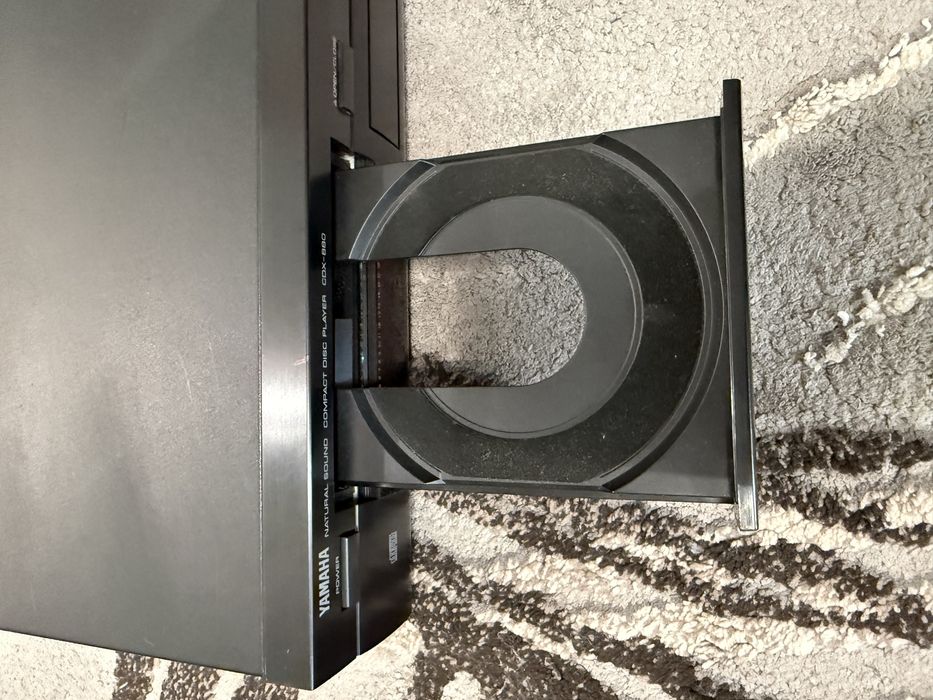 Yamaha CDX-880 Качествен  CD Player