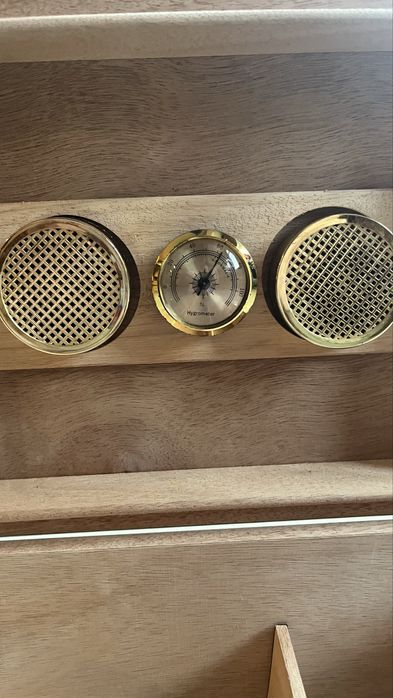 Хумидор за съхранение на пури