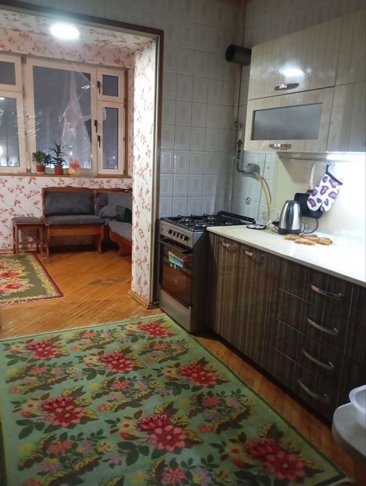 Четырех комнатная квартира Юнусабадский район.