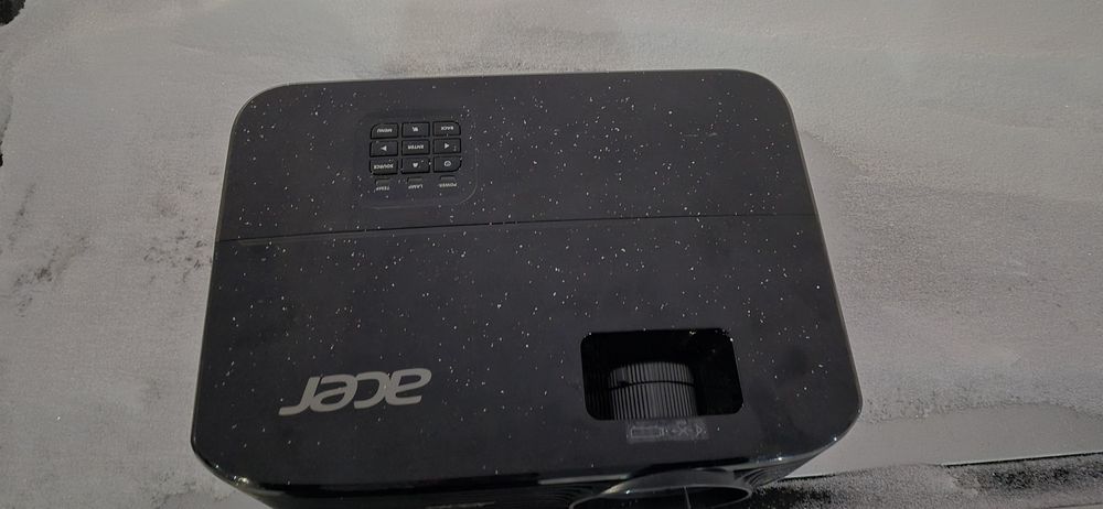 Продам проектор aser