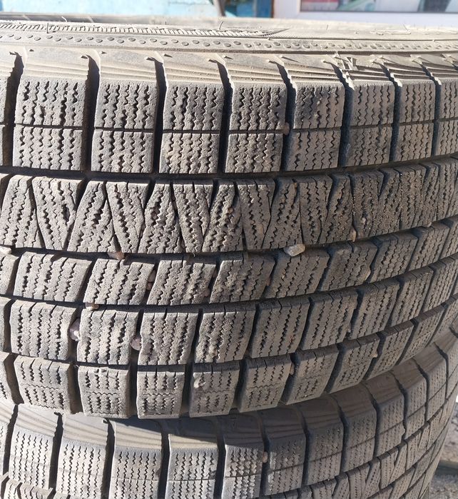 4 шины липучки 225 55 R16 Китай.