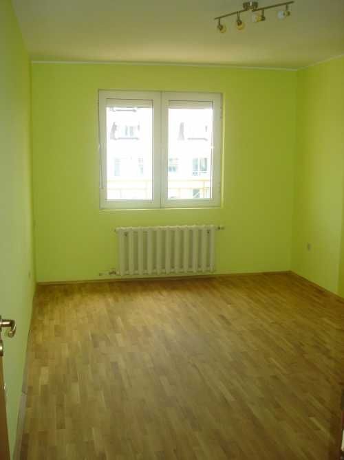 Дава се под наем Тристаен апартамент в София, Хладилника - 140 кв.м за 375 € - Снимка #4