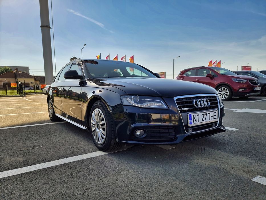 Audi A4 B8 S line 2009 2.0 TDI