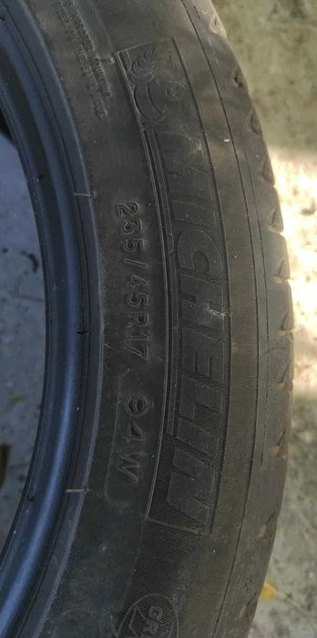 Anvelope vară 235/45/R17