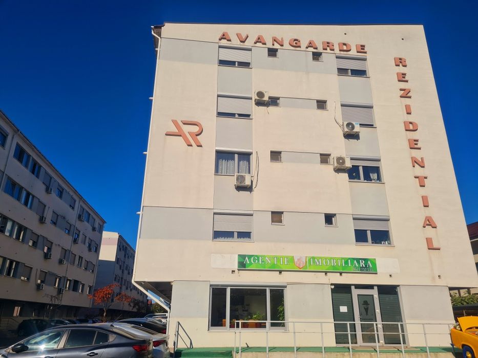 VAND apartament 2 camere, urgent !!