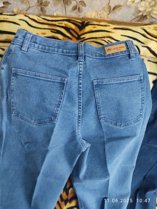 Джинсы женские Lafeinier