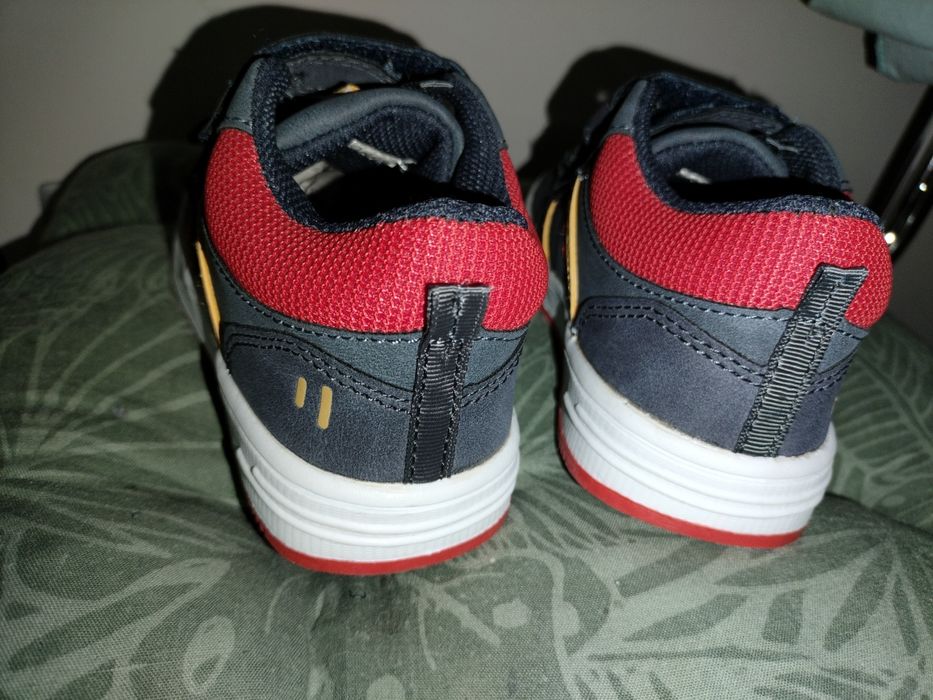 Ghete noi  piele mărimea 29