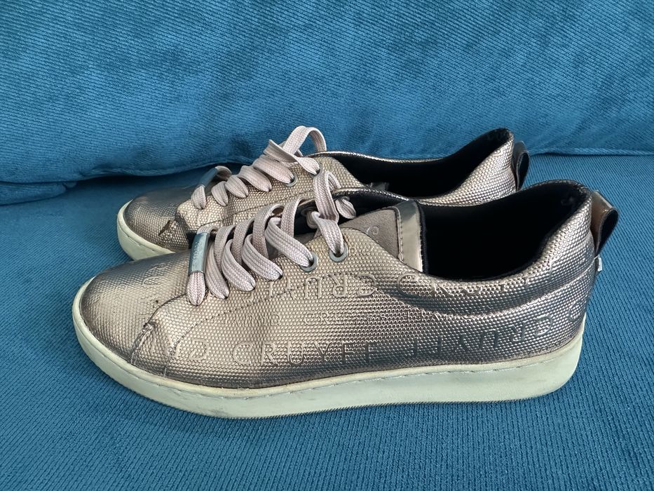 Продавам Cruyff кецове в златисто