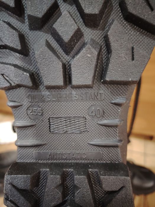 Срочно продам берцы