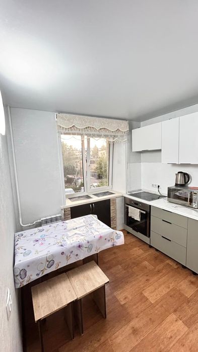 Посуточно 3х ком район КОЛОС