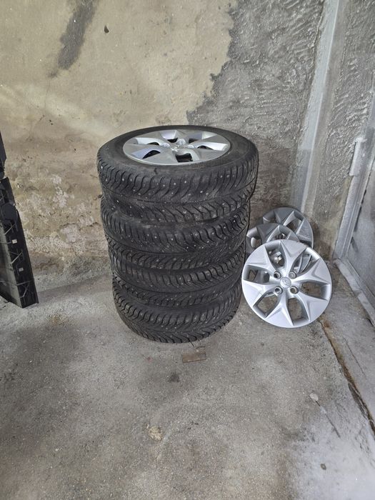 Резина с дисками на 15 от соляриса