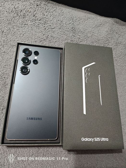 Telefon Samsung s25 ultra 12/256 gb