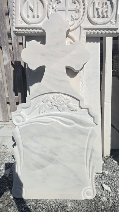 Vand cruci din marmura , la super pret !!