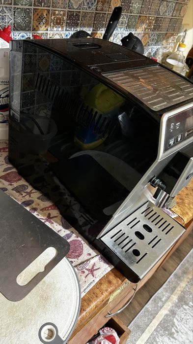 Кофе машинка delonghi autentica