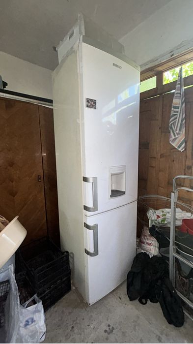 Vand frigider Beko complet functional