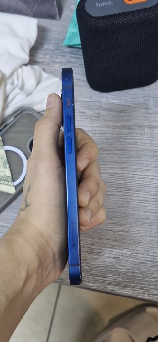 Обменяю Iphone 12 128Gb