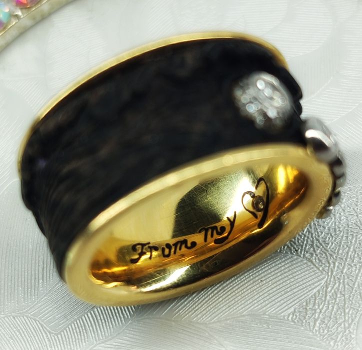 Inel unicat aur 18ct,diamante si abanos