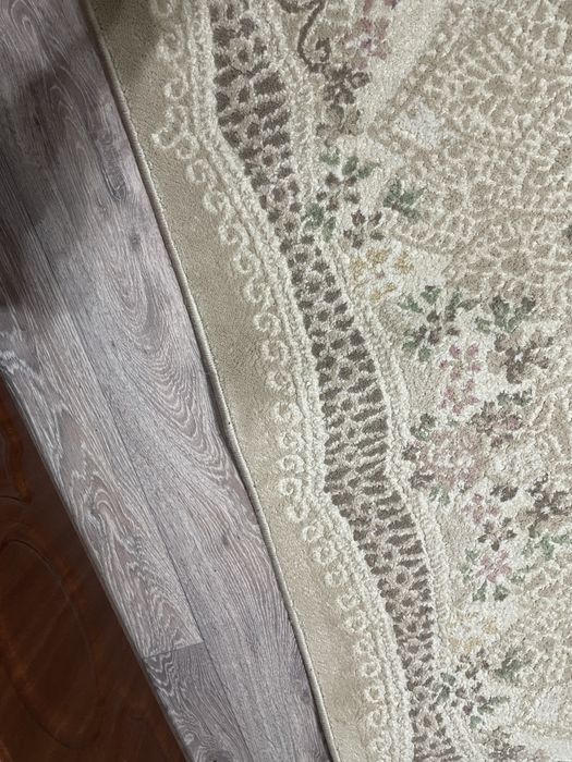 Продаются ковры 2 одинаковые