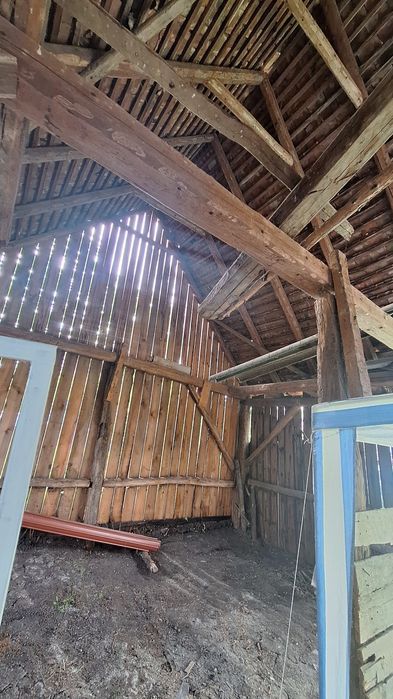 Sura de vanzare lemn si caramida