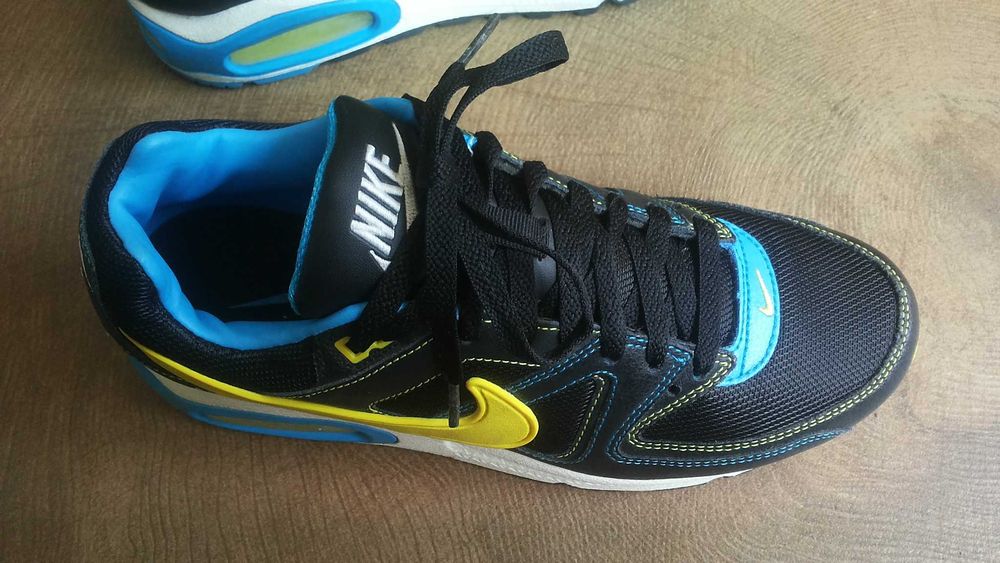 NIKE AIR-MAX Shoes Размер EUR 39 / UK 6 маратонки 299-14-S