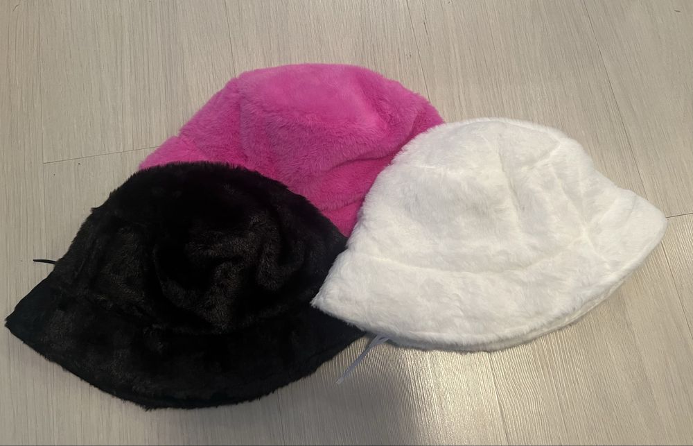 Мека зимна шапка