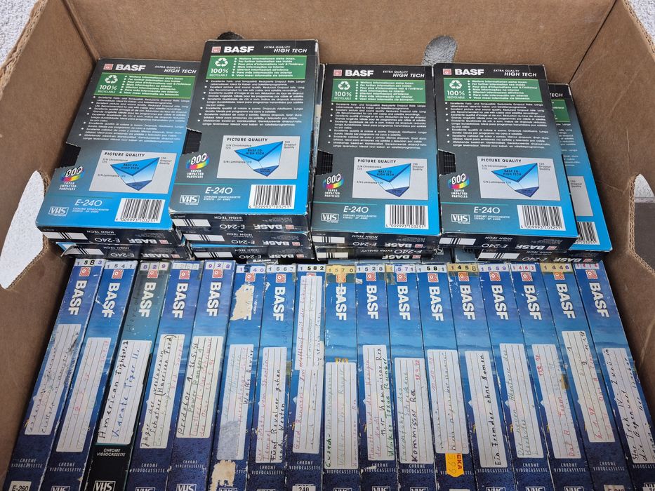 Vând 80 casete video VHS originale Basf de 240 min. colectie de filme