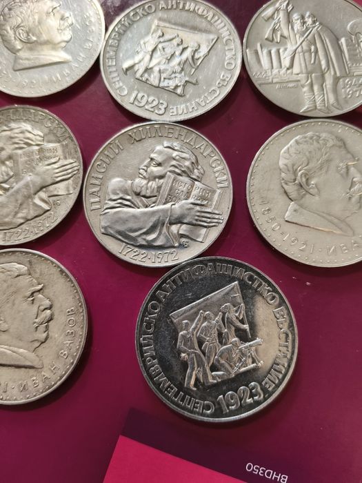 Продавам 26бр 100лв 500 проба и 8бр любилейни 900пр. 407.6гр. в 1000 п