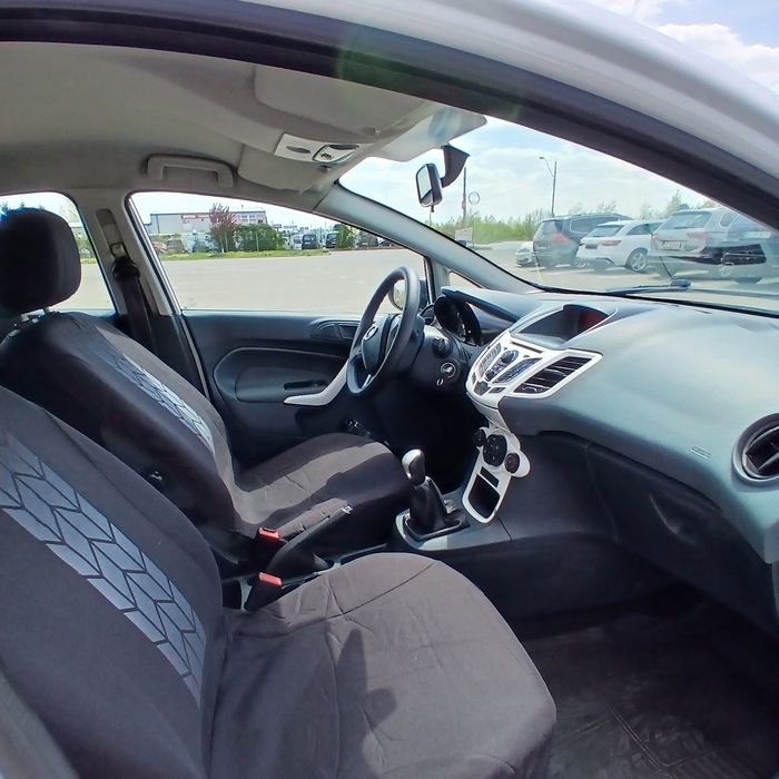 Ford fiesta 1.6tdi 2011