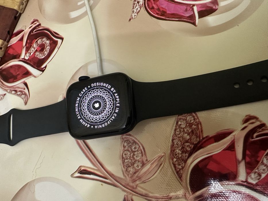 Продам Apple WATCH SE 2 44mm