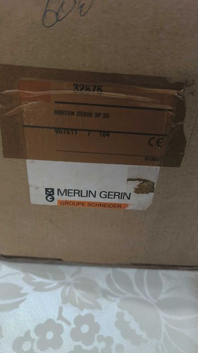 Мощностен автоматичен прекъсвач Merlin Gerin Compact NB600N 600A