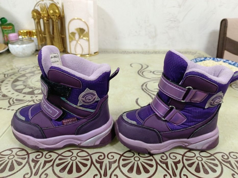 Сапожки детские на девочку