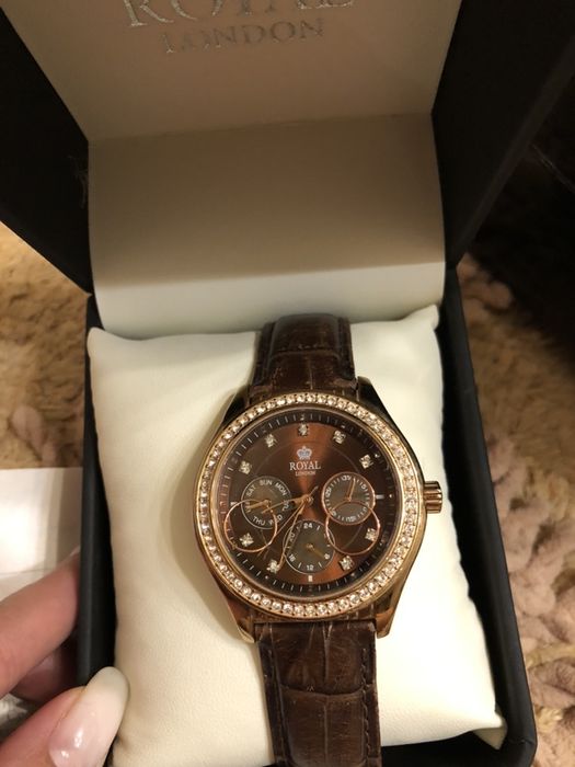 Часы Royal London