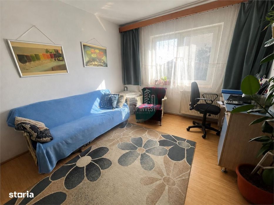 Apartament 2 camere etaj intermediar zona Vasile Aaron