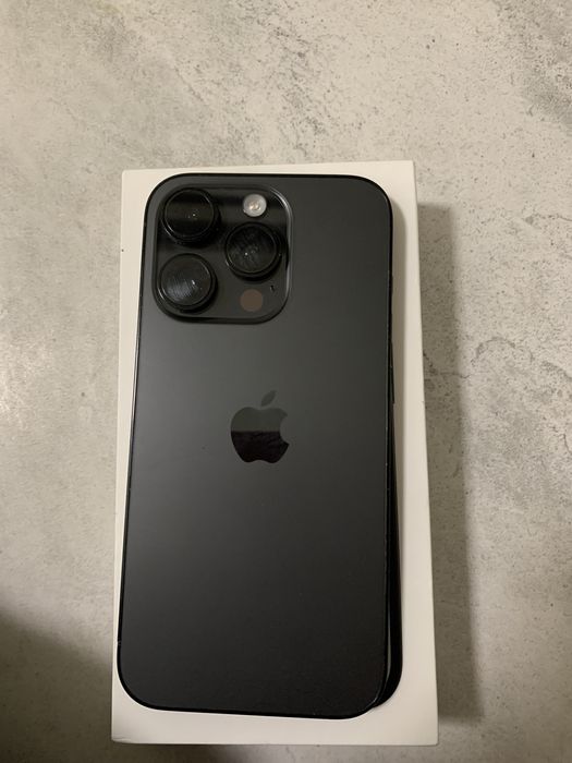 Продам айфон 14 про