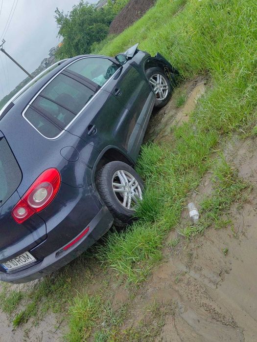 cu caroseria avariata sau cu volan pe dreapta