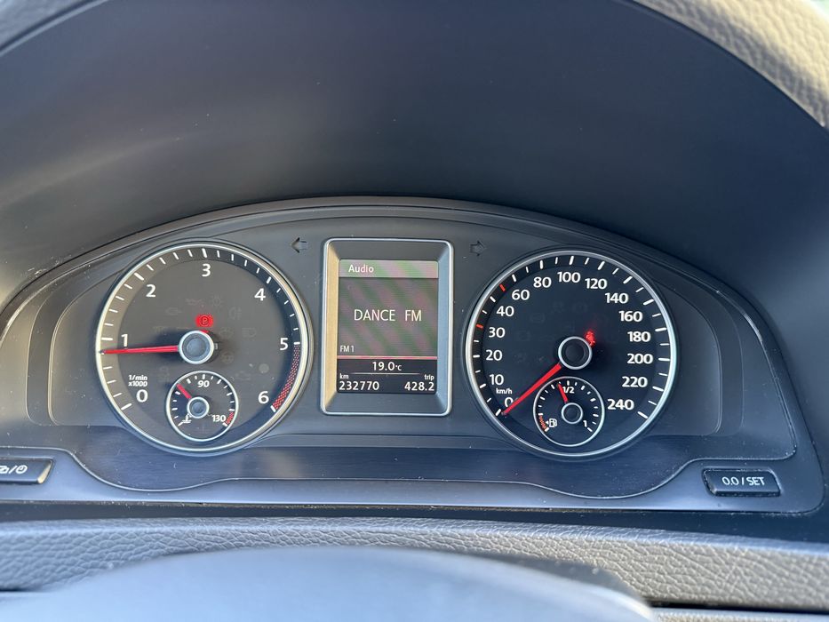 VOLKSWAGEN Multivan 2014 — imagine 5