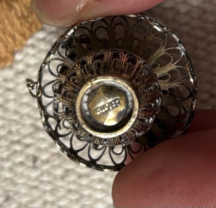 Pandantiv manufacturaț în argint filigranat, aurit emailat