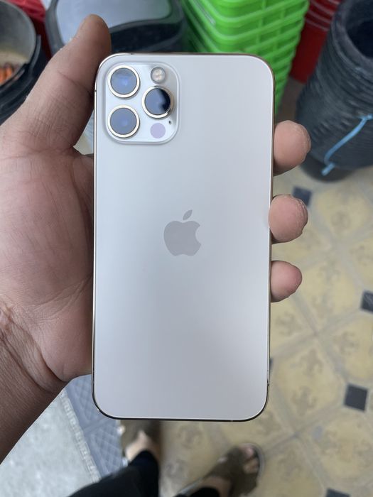 iphone 12 pro naxtga beriladi aybi yuq tinniq telefon