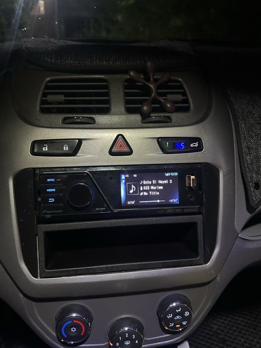 pioneer MVH-8300BT