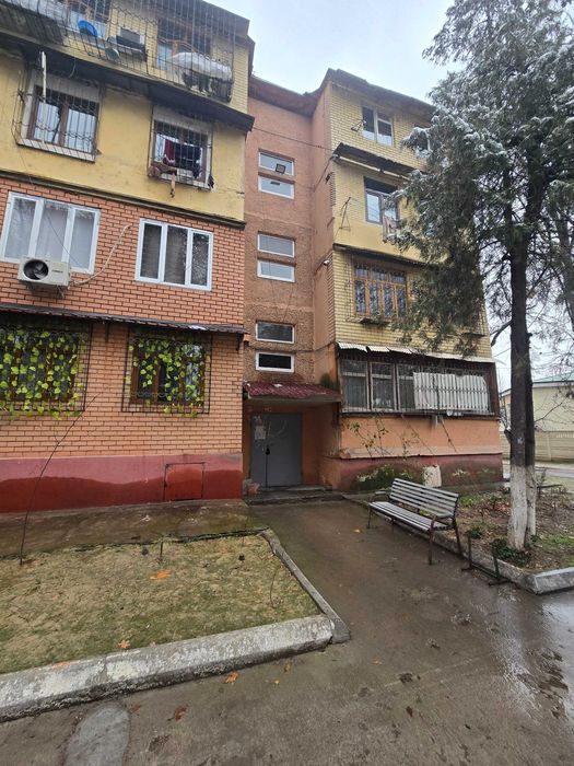 чиланзар 20 2-1-4,, 50м2, балкон 1,5х6, можно под офис