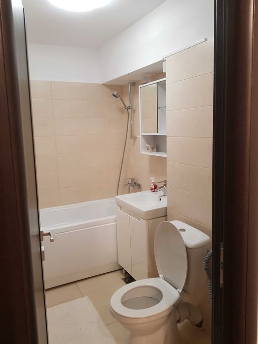 Inchiriez apartament 2 camere, zona centrala, DISPONIBIL DIN IANUARIE