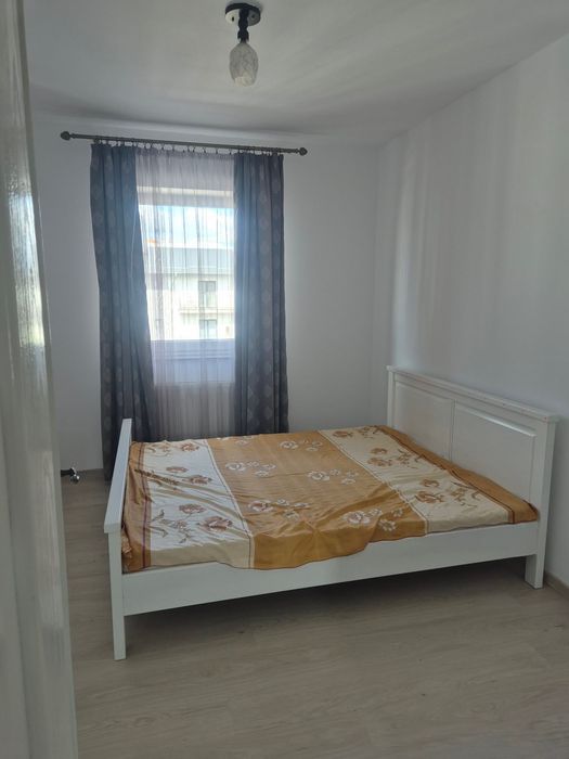 Apartament de închiriat